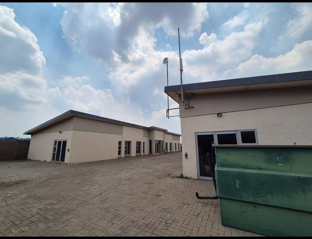 1,505M² BUSINESS TO LET IN VAALPARK